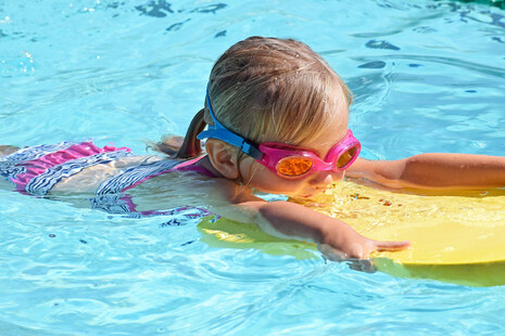stage-apprendre-à-nager-stade-nautique-web